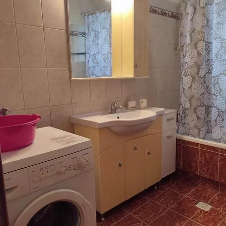 Artemis Luxury Apartmán PalaiónTsiflíkion