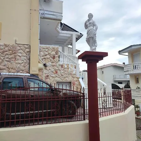 Artemis Luxury Apartmán *